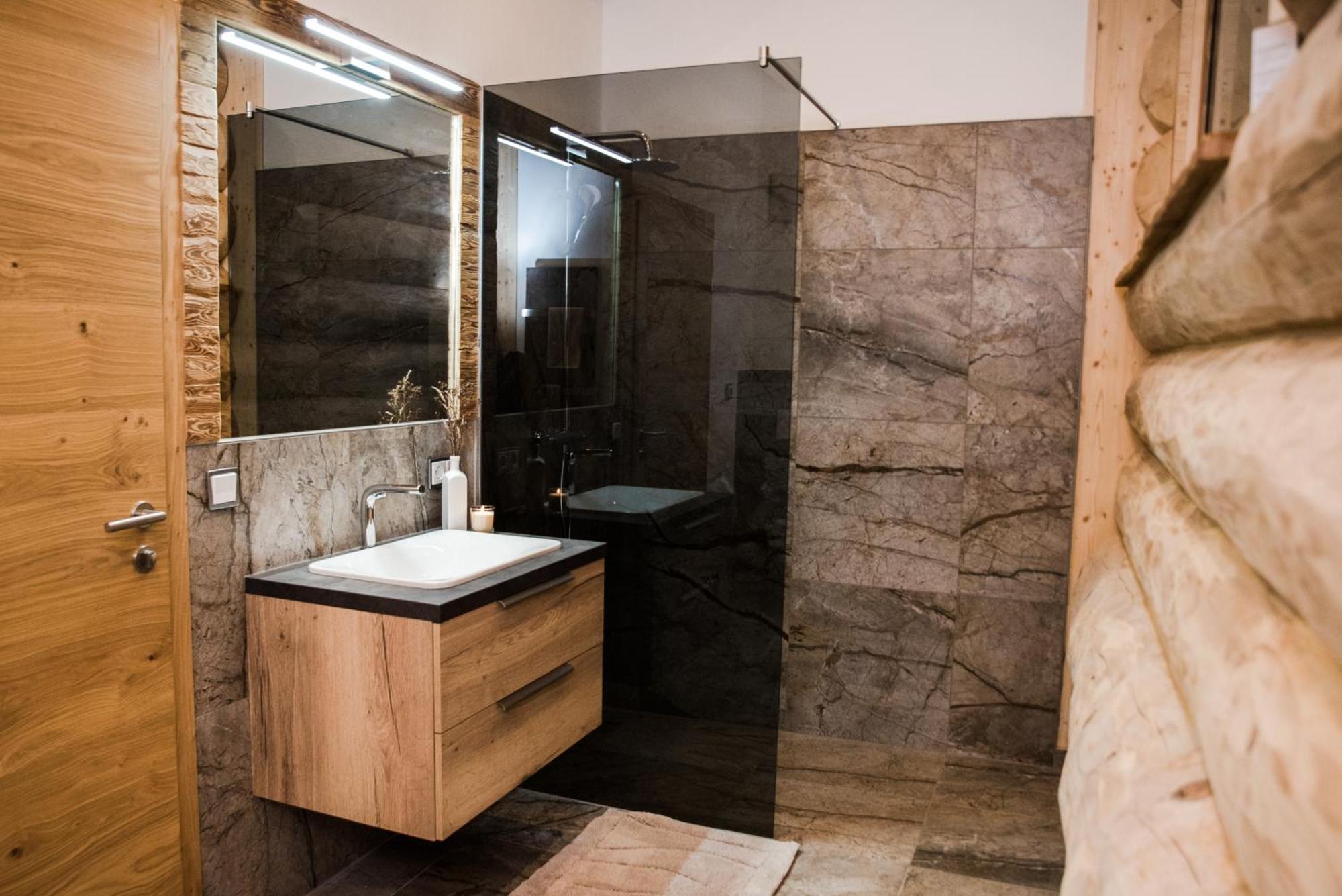 Oberschwarzenberg Blockhausen Luxus Chalets חדר תמונה